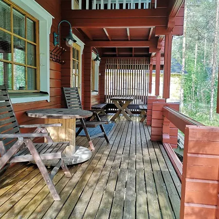 Kuhahuvila, Kalajaervi, Maatilamatkailu Ilomaeen Moekit Villa *