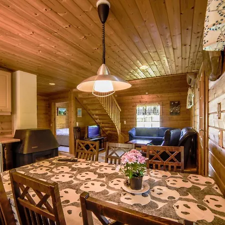 Kuhahuvila, Kalajaervi, Maatilamatkailu Ilomaeen Moekit ヴィラ *