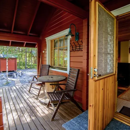 Kuhahuvila, Kalajaervi, Maatilamatkailu Ilomaeen Moekit Villa Seinäjoki